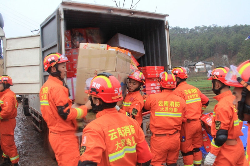 3月27日，云南省大理州漾濞縣委辦公室通報稱，截至27日18時，漾濞5.1級地震已造成漾濞縣境內漾江鎮、蒼山西鎮等8個鄉鎮3501戶15786人受災，當地消防、武警等多方力量已趕赴災區開展救援。